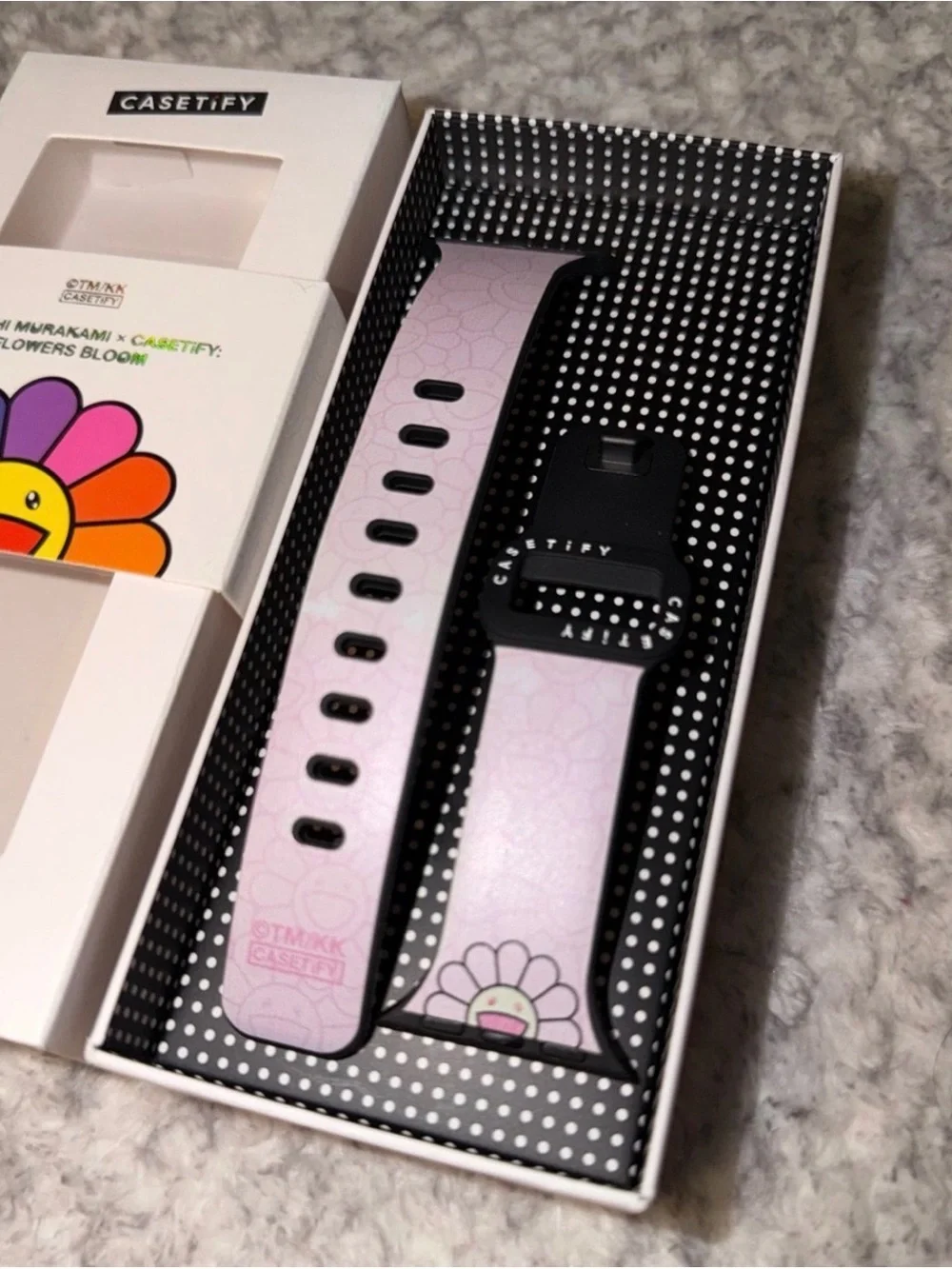 Takashi Murakami x Casetify Apple Watch Band - Picture 4 of 5
